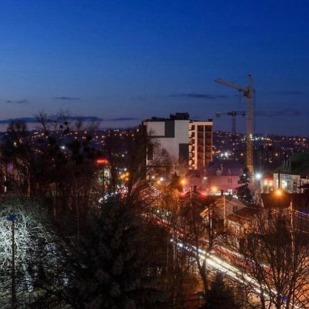Затишна Красива Квартира-Студія В Новобудові З Балконом 切尔诺夫策 外观 照片